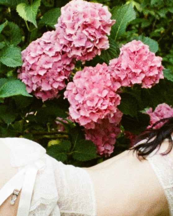 Lace Garter Skirt - Milky Way