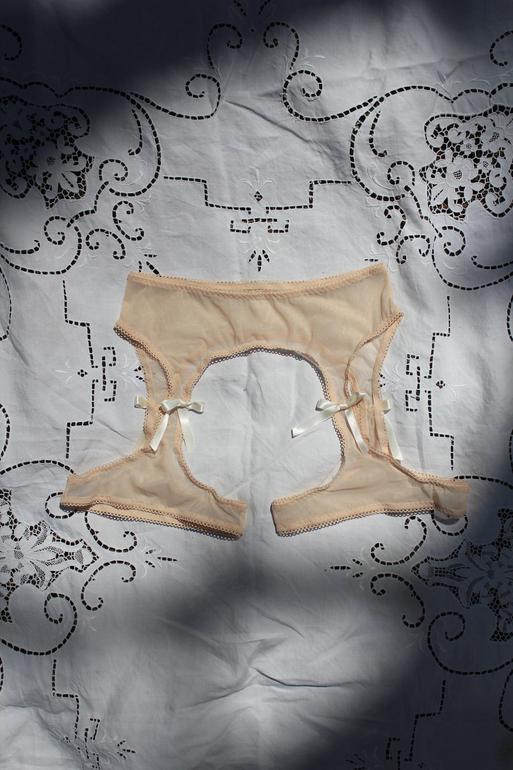 Bow Garter Belt - Sand